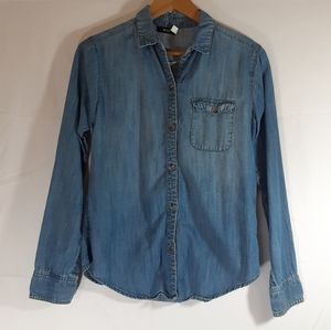 BDG Chambray Button Down Long Sleeve loose fit Blouse